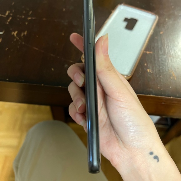 Samsung 9plus - Picture 5 of 6